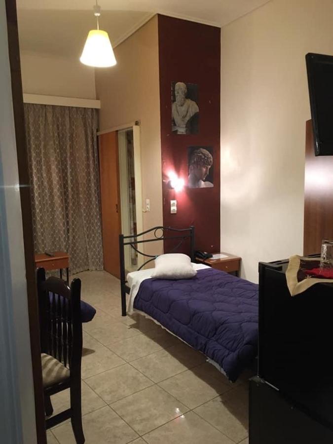 Hotel George カラマタ エクステリア 写真