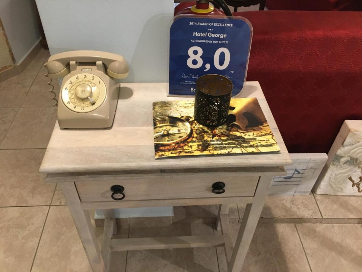 Hotel George カラマタ エクステリア 写真