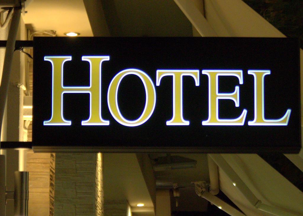 Hotel George カラマタ エクステリア 写真